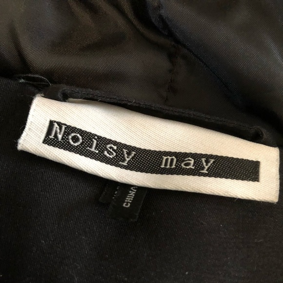 noisy may parka! - Picture 3 of 3